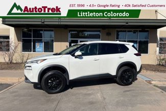 Used 2021 Nissan Rogue SV image 1