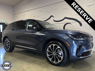Used 2024 Lincoln Nautilus Reserve image 1