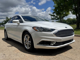 Used 2018 Ford Fusion SE image 1