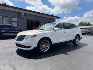 Used 2013 Lincoln MKT AWD image 1