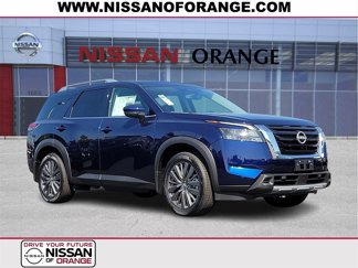 New 2025 Nissan Pathfinder SL w/ SL Premium Package image 1