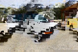 Used 2010 Chevrolet Express 1500 image 1