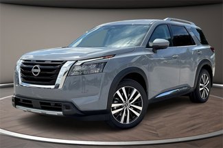 New 2025 Nissan Pathfinder Platinum image 1