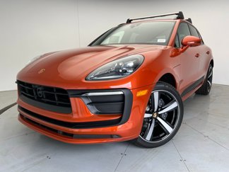 Used 2024 Porsche Macan image 1