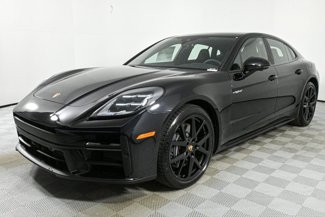 New 2025 Porsche Panamera 4 image 1