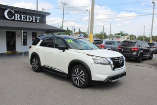 Used 2022 Nissan Pathfinder Platinum w/ Lighting Package (N93) image 1