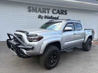 Used 2020 Toyota Tacoma TRD Off-Road image 1