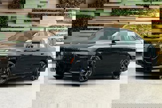New 2025 BMW 750e xDrive image 1