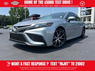 Used 2023 Toyota Camry SE image 1