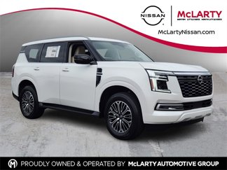 New 2025 Nissan Armada Platinum image 1