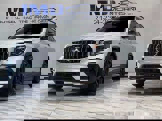 Used 2023 Mercedes-Benz GLB 35 AMG 4MATIC image 1