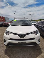 Used 2018 Toyota RAV4 XLE image 1