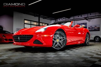 Used 2015 Ferrari California T image 1