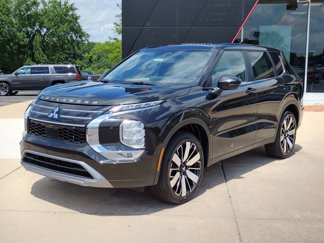 New 2025 Mitsubishi Outlander SE image 1