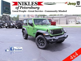 Used 2025 Jeep Wrangler Sport image 1