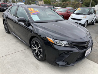 Used 2019 Toyota Camry SE image 1