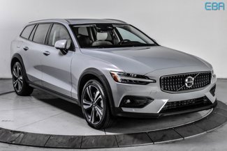 Used 2024 Volvo V60 B5 Cross Country Plus w/ Protection Package Premier image 1