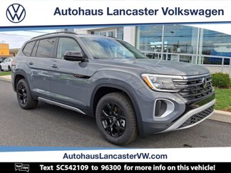 New 2025 Volkswagen Atlas Peak Edition SE image 1