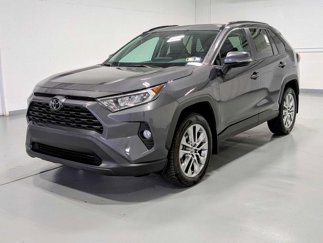 Used 2020 Toyota RAV4 XLE Premium image 1