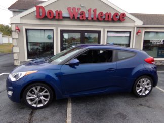 Used 2017 Hyundai Veloster image 1