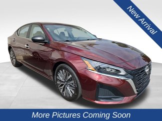 Used 2025 Nissan Altima 2.5 SV image 1