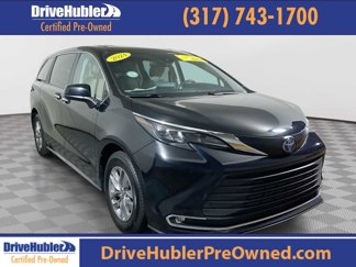 Used 2024 Toyota Sienna XLE image 1