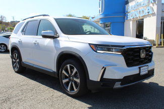 New 2025 Honda Pilot Touring image 1
