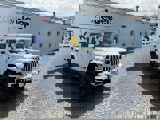 Used 2023 Jeep Gladiator Overland image 1