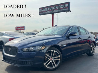 Used 2017 Jaguar XE Premium image 1