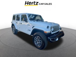Used 2025 Jeep Wrangler Sahara image 1