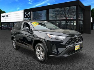 Used 2022 Toyota RAV4 XLE image 1
