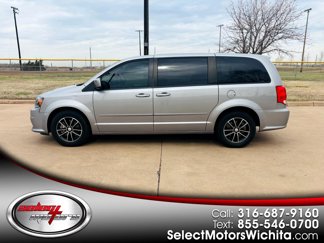 Used 2016 Dodge Grand Caravan SXT w/ UConnect Hands-Free Group image 1