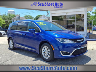 Used 2019 Chrysler Pacifica Touring-L w/ Advanced Safetytec Group image 1