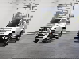 New 2025 Jeep Grand Cherokee Limited w/ Luxury Tech Group II image 1