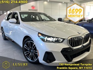 Used 2025 BMW 530i w/ M Sport Package image 1