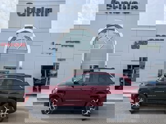 Used 2024 Jeep Grand Cherokee Limited image 1