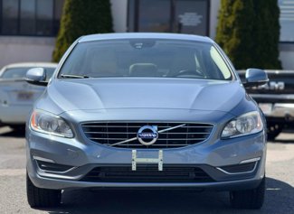 Used 2017 Volvo S60 T5 Inscription image 1