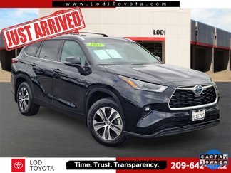 Used 2022 Toyota Highlander XLE image 1