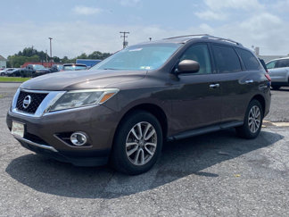Used 2016 Nissan Pathfinder SV image 1