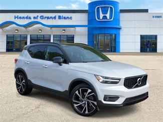 Used 2021 Volvo XC40 T5 R-Design w/ Protection Package Premier image 1
