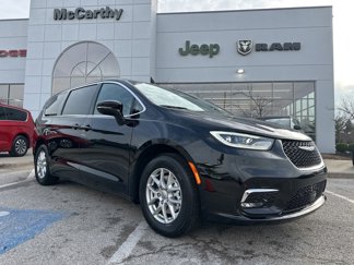 New 2025 Chrysler Pacifica Select image 1
