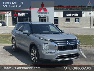 New 2025 Mitsubishi Outlander SE image 1