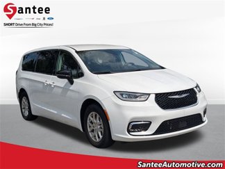 Used 2024 Chrysler Pacifica Touring-L image 1