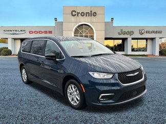 New 2025 Chrysler Pacifica Select image 1