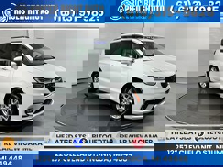 Used 2021 Chrysler Pacifica Touring-L image 1