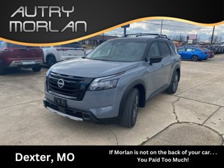 New 2025 Nissan Pathfinder SL image 1