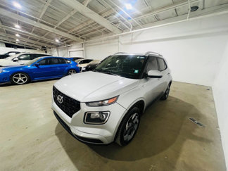 Used 2021 Hyundai Venue SEL image 1