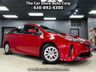 Used 2022 Toyota Prius LE image 1