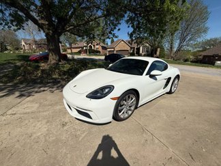 Used 2019 Porsche 718 Cayman image 1