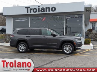 Used 2024 Jeep Grand Cherokee L Laredo image 1